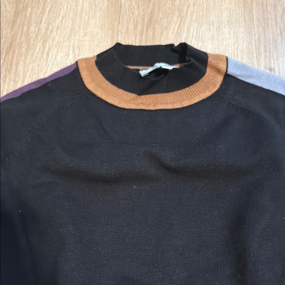 Sweater - Picture 3 of 3